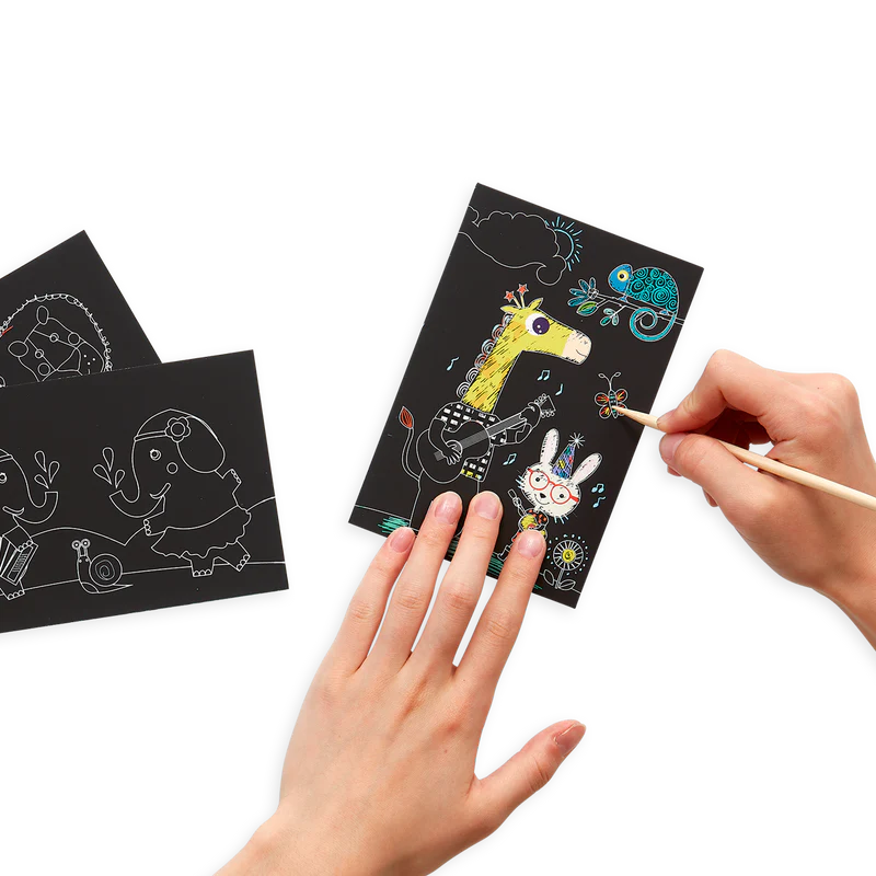 Ooly Scratch & Shine: Silver & Gold Foil Scratch Art for Kids, 6 Foil Art  Scratch Paper & Scratch Tool, Scratch Art Paper Kit for Kids, Kids Crafts
