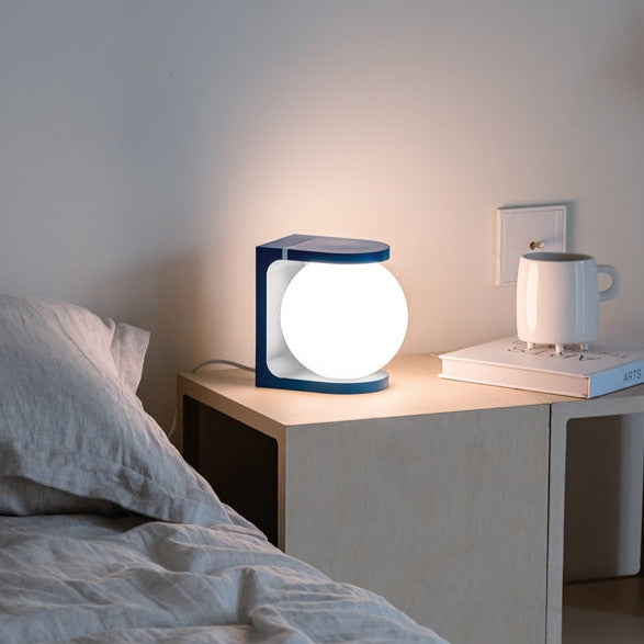 Plat Table Lamp & Charger