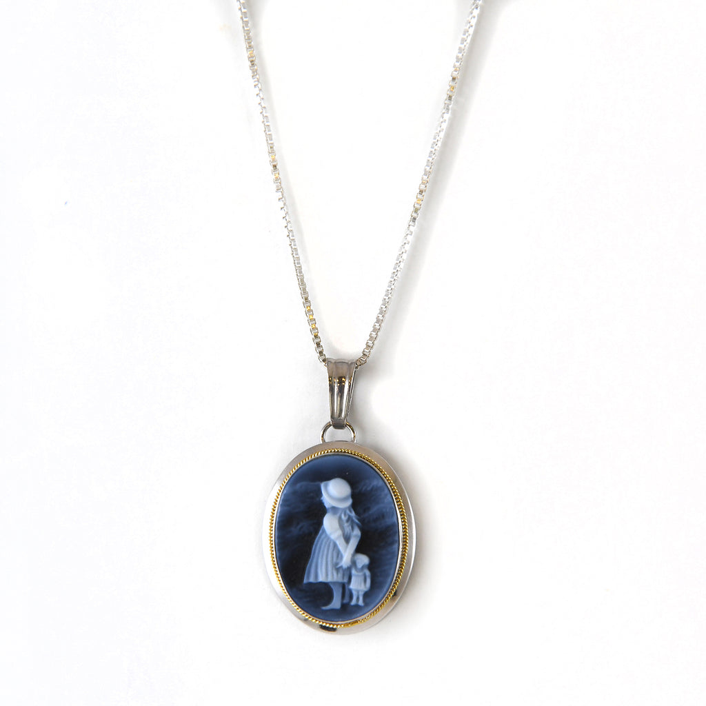 Girl by the Sea Agate Cameo Necklace